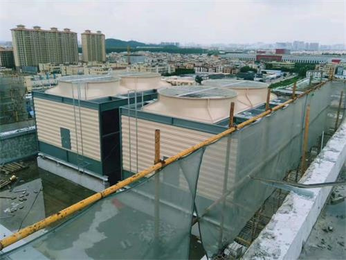 <a href=http://www.188hl.com target=_blank class=infotextkey>工業(yè)冷卻塔</a>有什么優(yōu)點(diǎn)