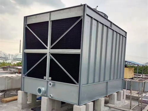 玻璃鋼冷卻塔在如今的社會(huì)上越來(lái)越受歡迎,玻璃鋼冷卻塔如向修補(bǔ)拼接縫